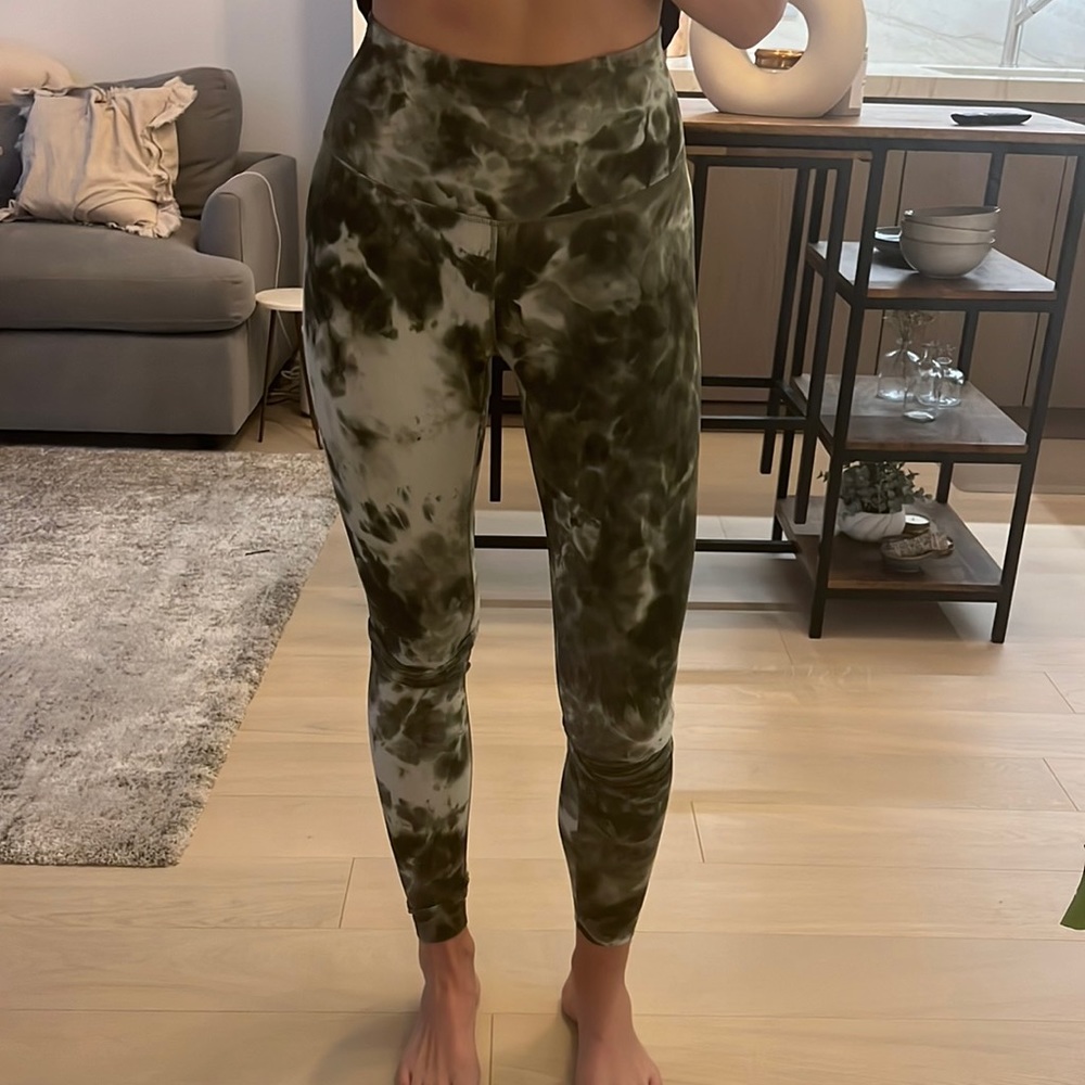 Lululemon tie dye green leggings